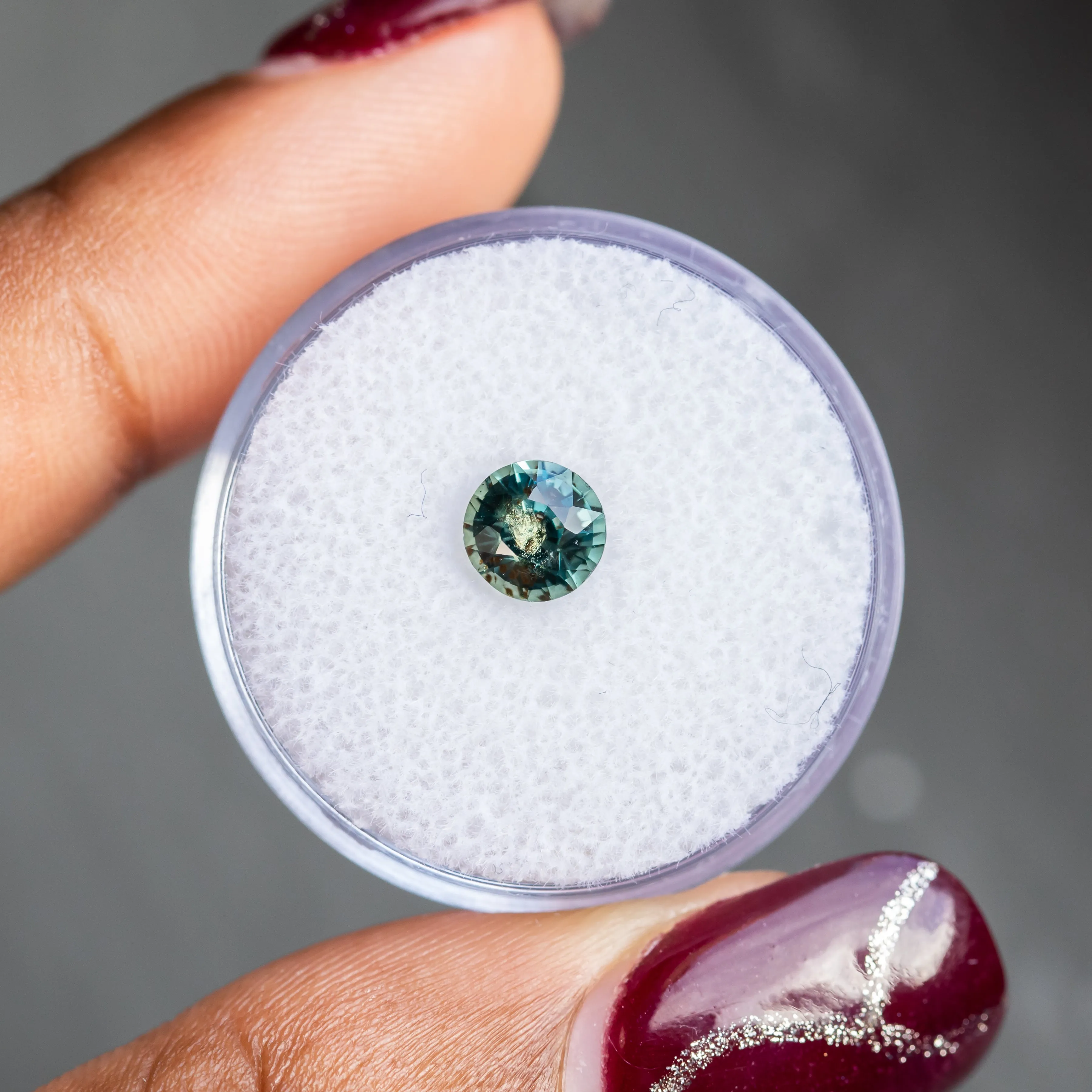 1.21CT ROUND BRILLIANT TANZANIA SAPPHIRE, TEAL SPRING GREEN, 5.99X4.39MM, UNTREATED