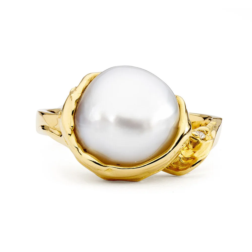 18ct Yellow Gold Australian South Sea Pearl & Diamond Ring