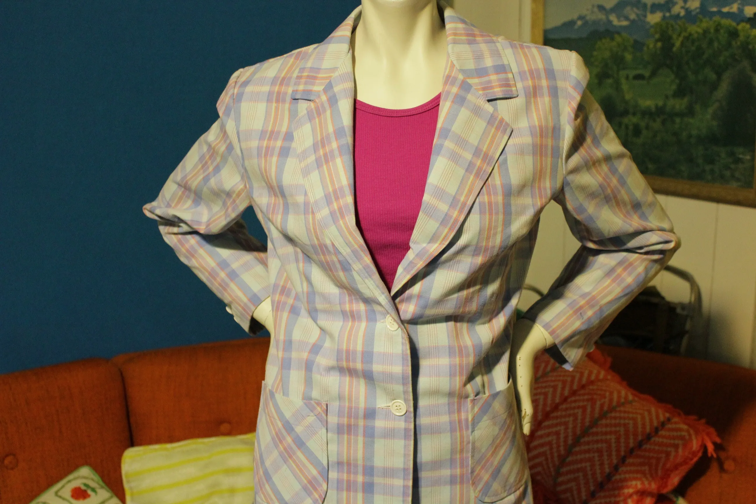 1980s Vintage Women's 2 Button Plaid Patch Pocket Lightweight Suit.  Cute!