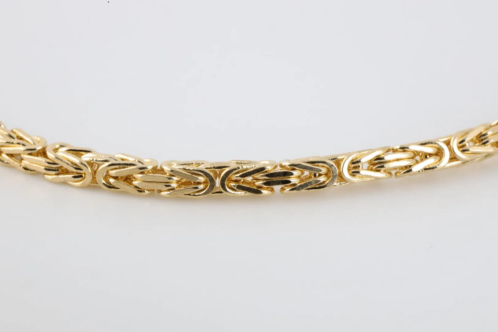 8" 18k Yellow Gold Byzantine Chain Bracelet (11.92g.)