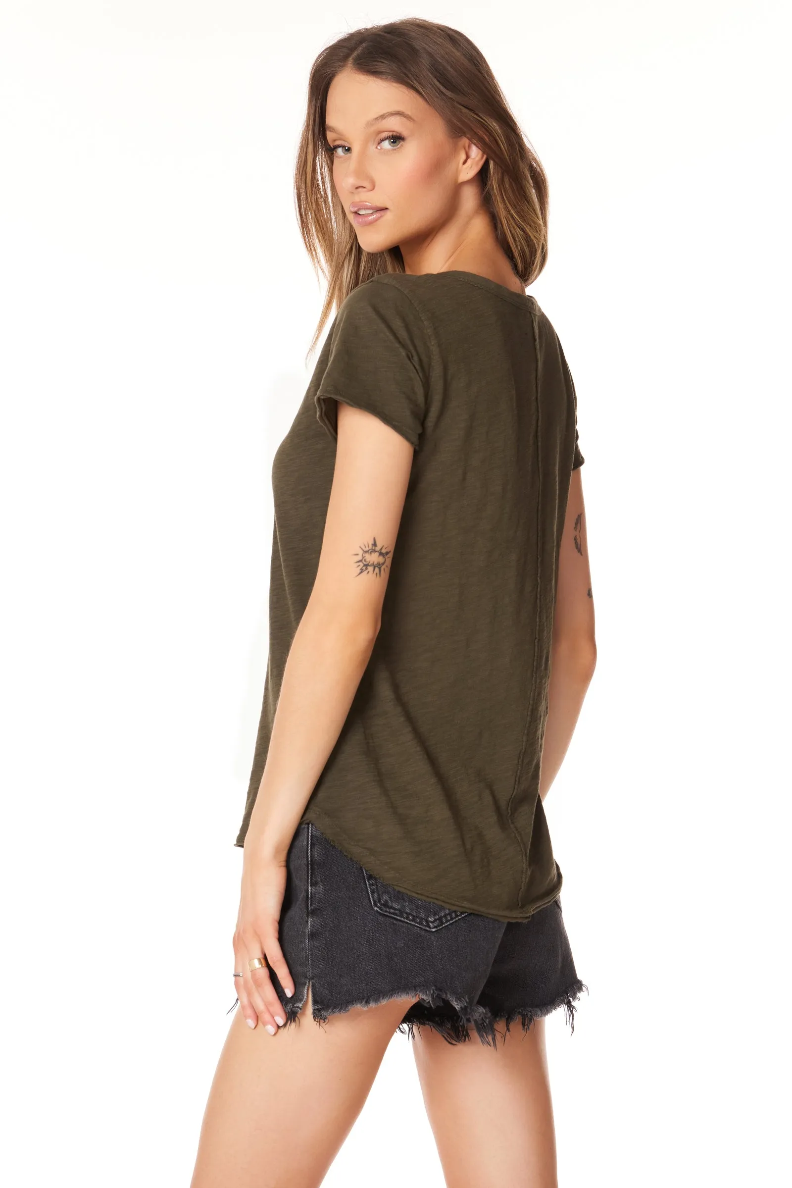 CENTER SEAM SHORT SLEEVE TEE