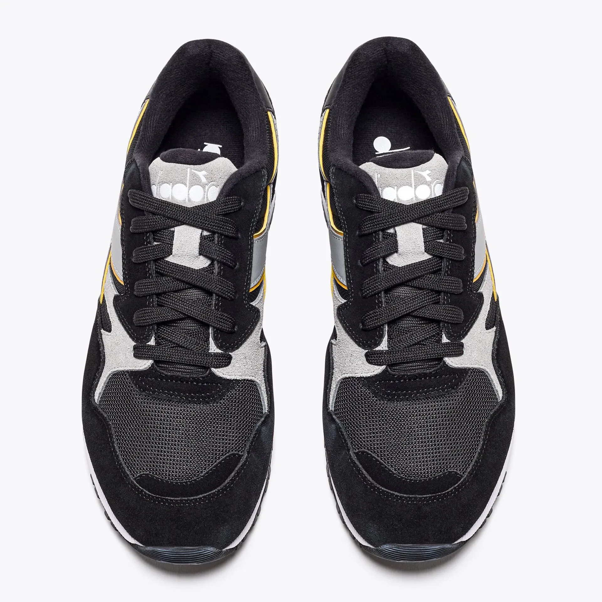 Diadora N902 Trainers Black