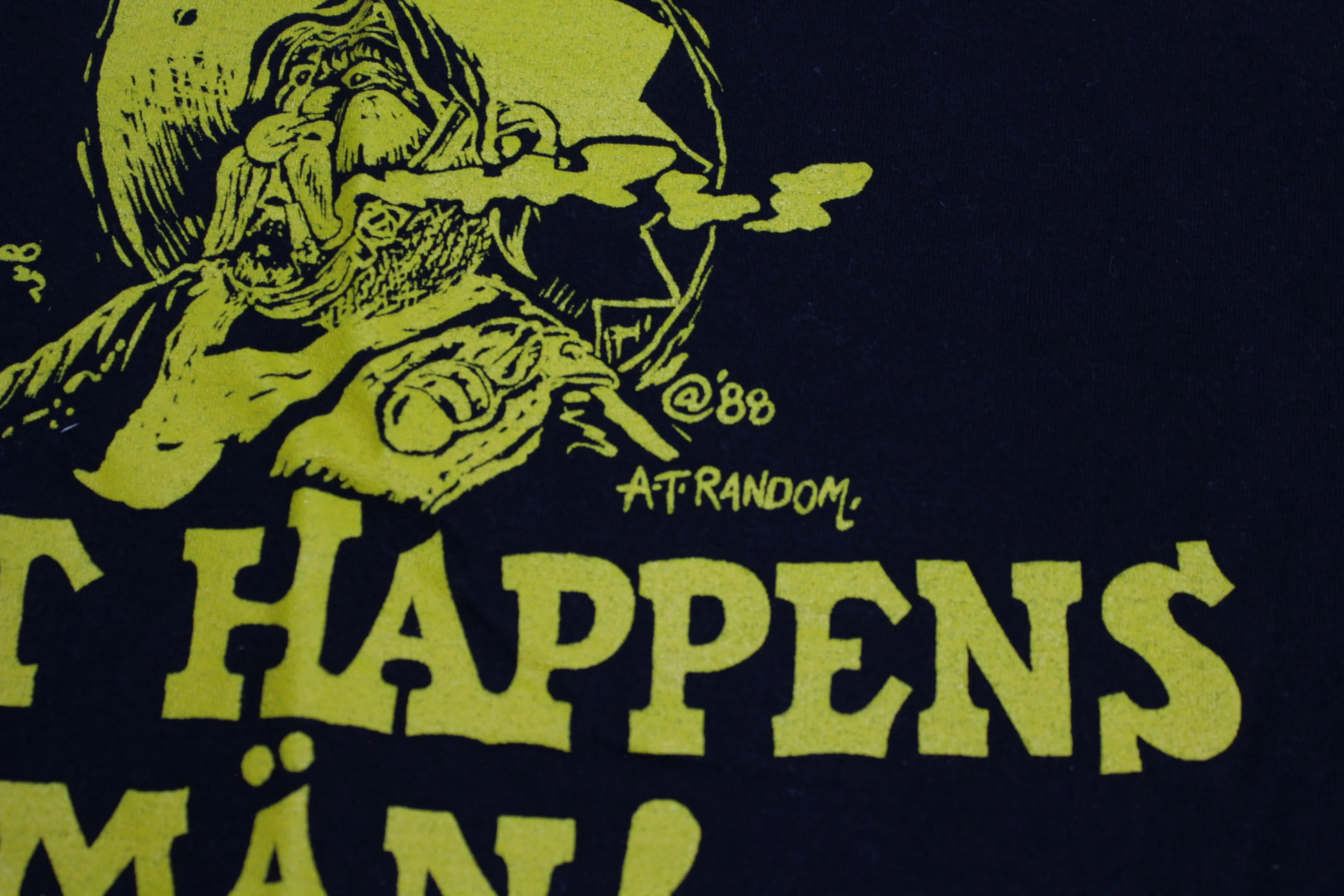 Shet Happens Man Vintage 1988 Funny Humor Single Stitch T-Shirt