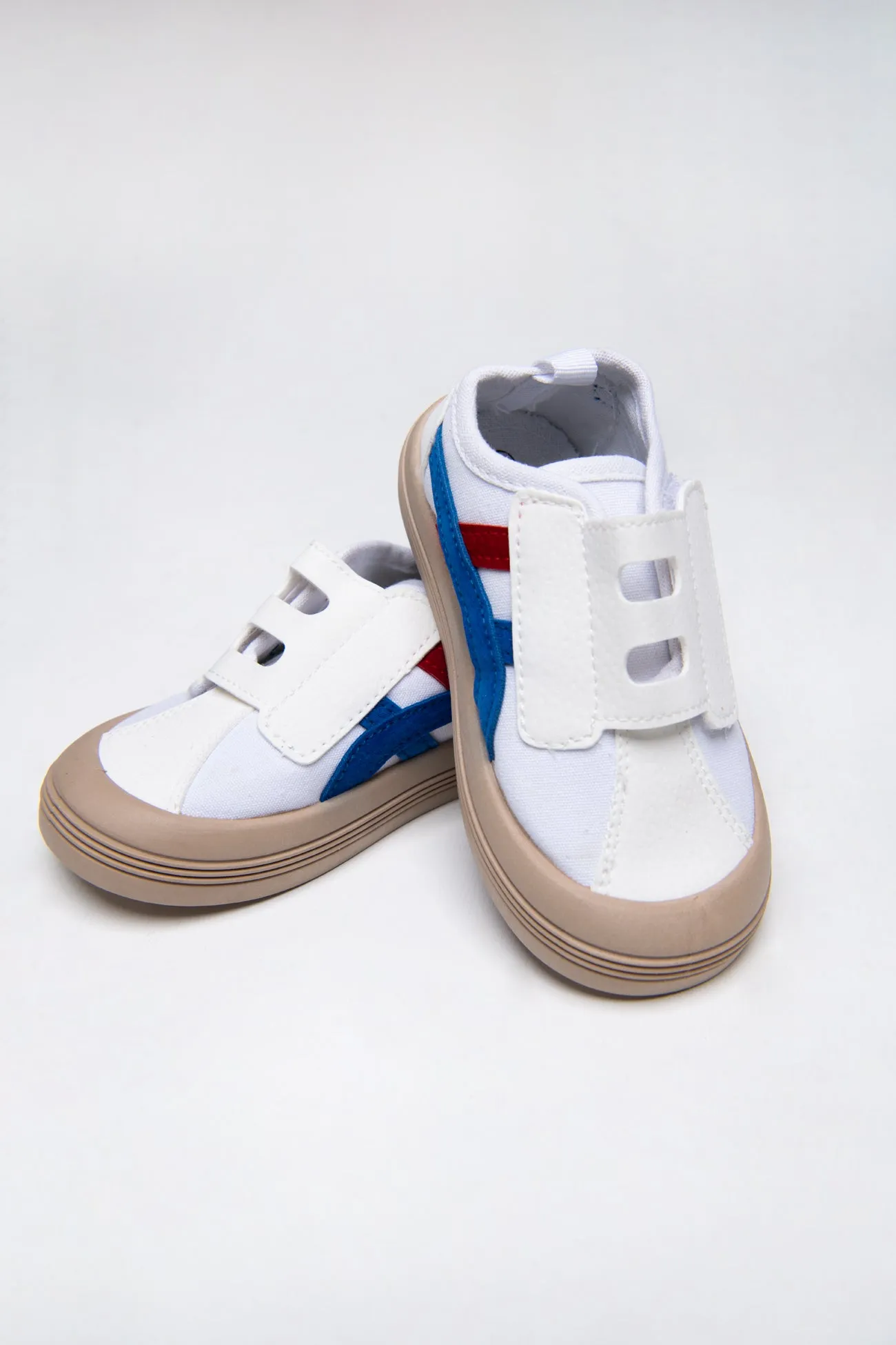 STRAP SNEAKERS